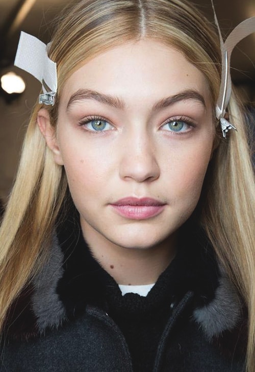 gigi-hadid-eyebrows