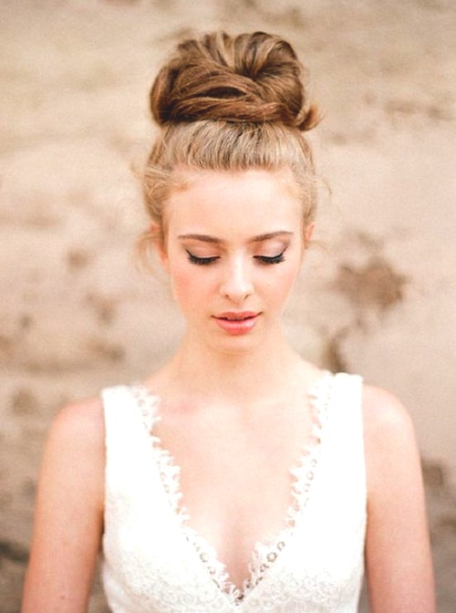 messy-updo-hairstyle