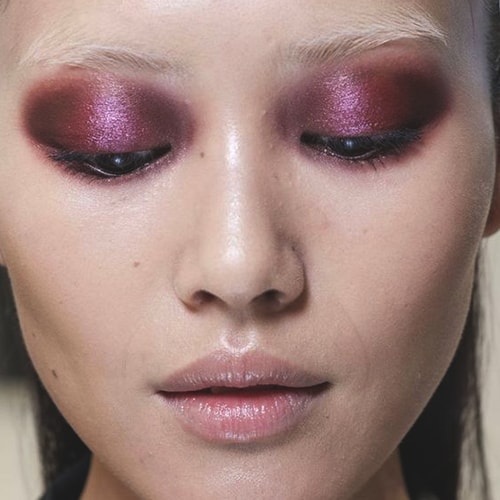 metallic-red-eye-shadow