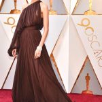 zendaya-red-carpet-look-2018-min