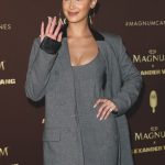 bella-hadid-summer-dress-blazer-look-2018