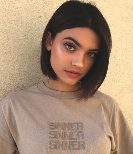 angled-bob-haircut-hairstyles-trend-fall-2018-min