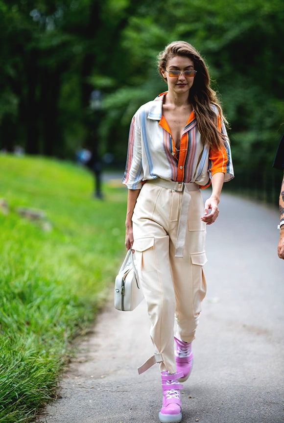 gigi-hadid-pink-boots-new-york-fashion-week-street-style-outfit-min