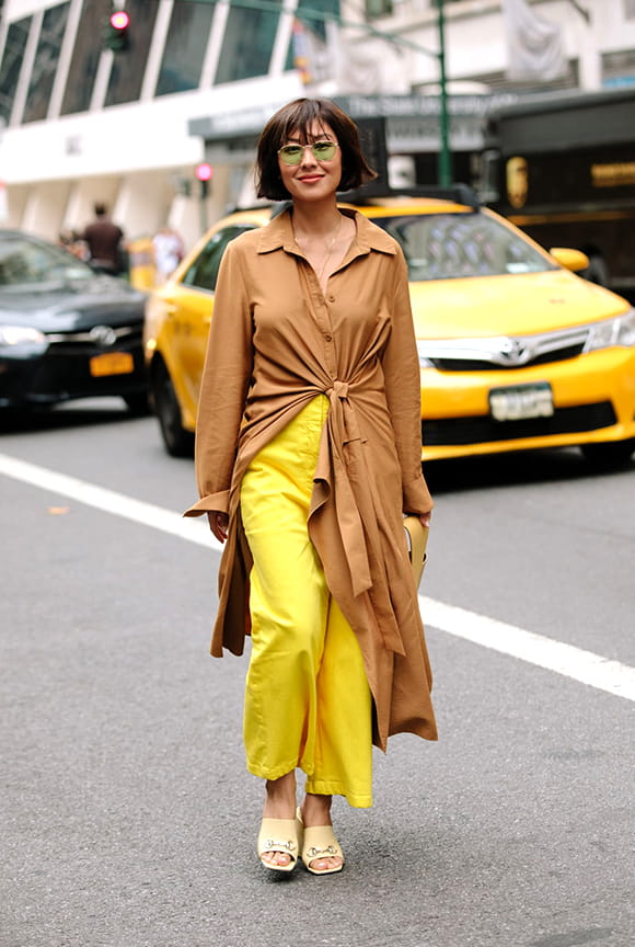 khaki-color-outfit-street-style-from-nyfw-spring-2019-min