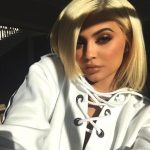 kylie-jenner-blonde-blunt-bob-hair-haircut-trends-fall-2018-min