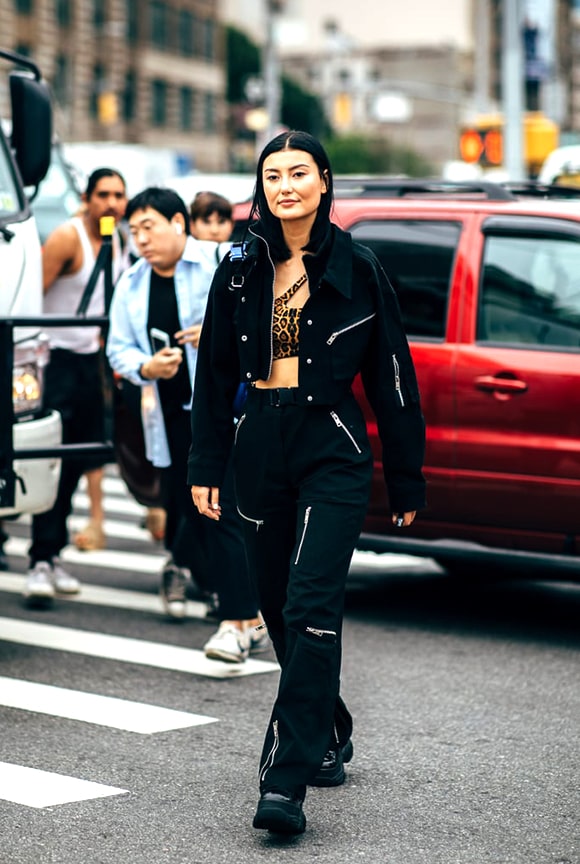 leopard-bustier-black-outfit-street-style-nyfw-spring-2019-min