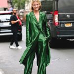 monochrome-outfit-look-from-nyfw-street-style-min