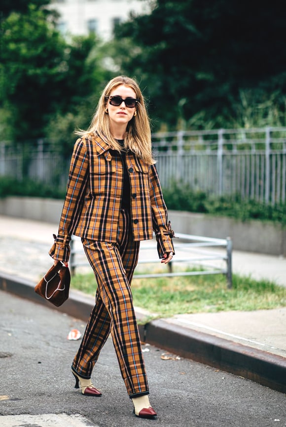 monochrome-outfit-styling-nyfw-street-style-spring-2019-min