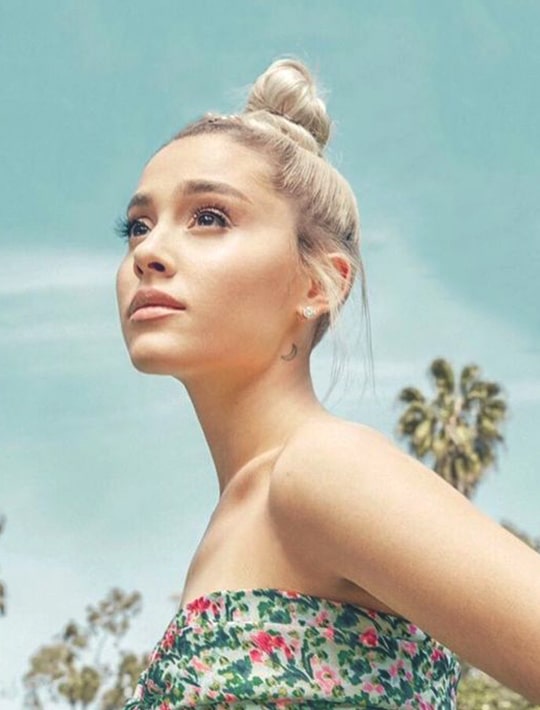 ariana-grande-blonde-bun-photoshoot