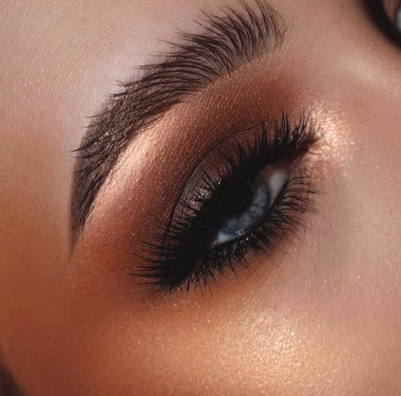 copper-smokey-eye-makeup-for-blue-eyes-min