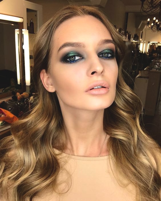 green-smoky-eyeshadow-makeup-min