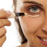 smokey-eye-makeup-steps-eyeshadow-primer