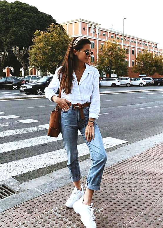 boyfriend-jeans-white-shirt-outfit