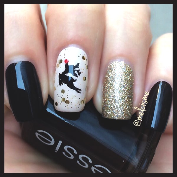 christmas-nail-art-design-ideas-black-and-gold-deer-nails-min