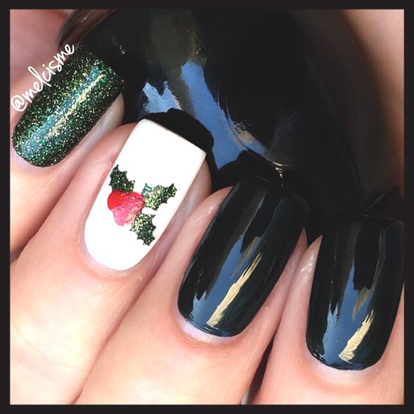 christmas-nail-art-design-ideas-black-and-mistletoe-nails-min