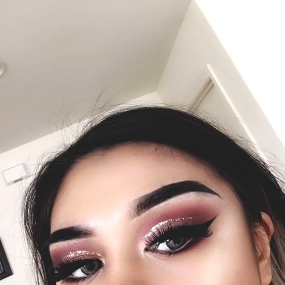 glitter-cut-crease-makeup-look-min