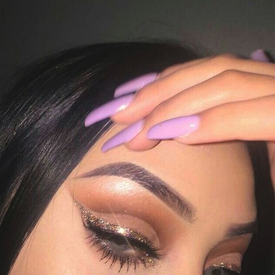 glittery-liner-eye-makeup-christmas-makeup-ideas-min