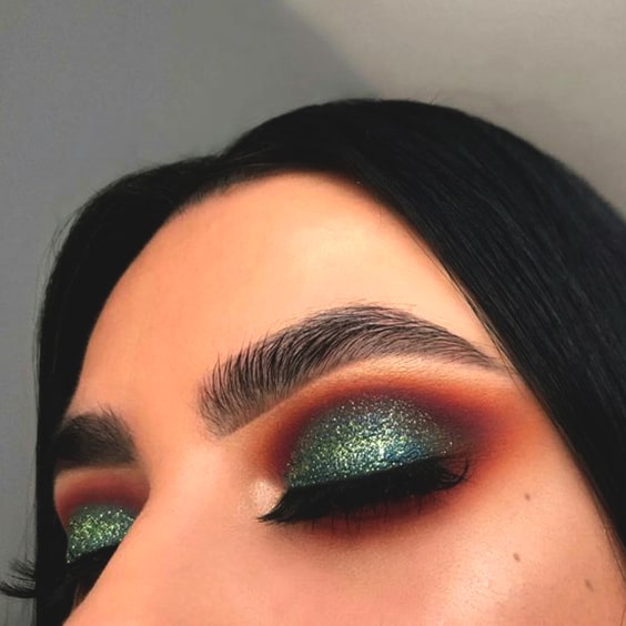 Green Eyeshadow Makeup Look For Christmas Min Ecemella