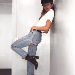 how-to-wear-boyfriend-jeans-ankle-boots-