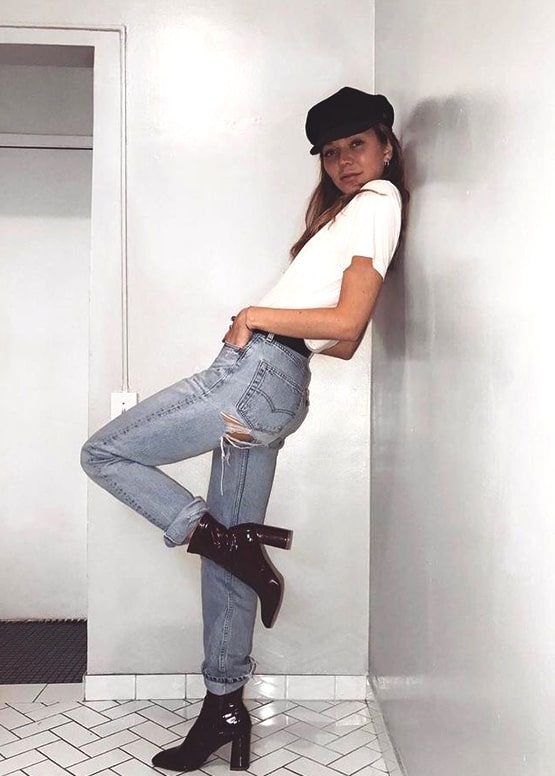 how-to-wear-boyfriend-jeans-ankle-boots-