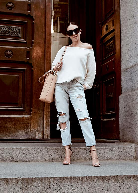 how-to-wear-boyfriend-jeans-white-off-the-shoulder-top