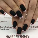 black-and-rose-gold-french-tips-nail-art-min