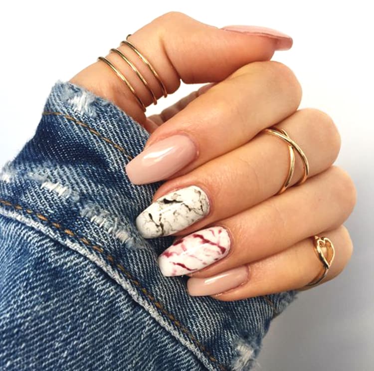 how-to-do-marble-nails-rose-gold-nail-design