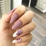 matte-rose-nail-art-design-matte-manicure-min