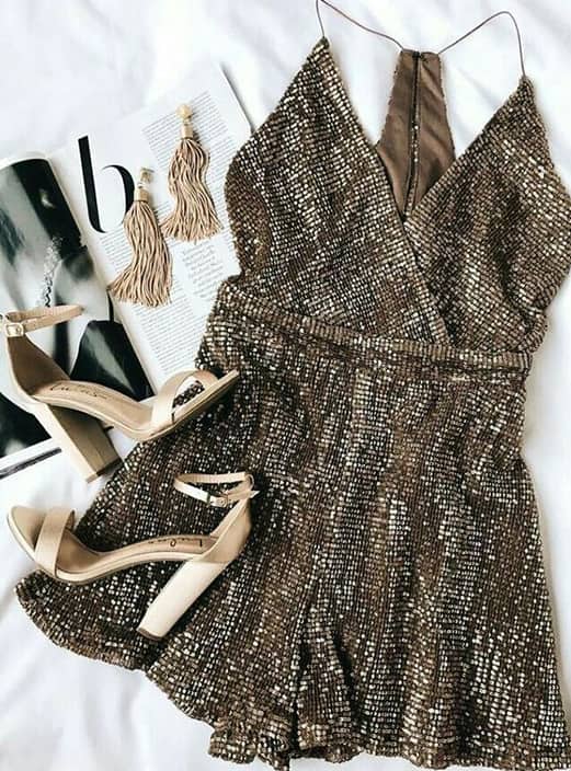 sequin-v-neck-mini-dress-new-years-eve-outfit-ideas-min (1)