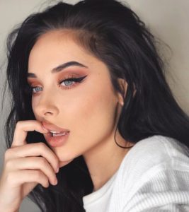 12 Glam Night Out Makeup Ideas | Ecemella