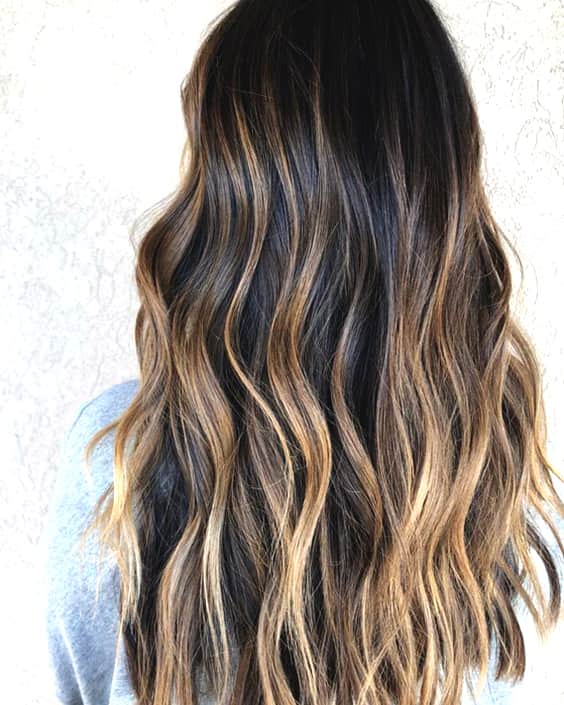 brunette-babylights-hair-color-trend-2019-min