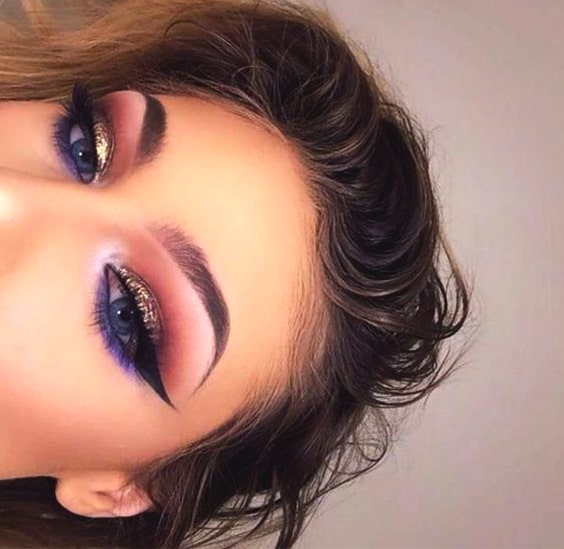 gold-purple-eye-makeup-look-min