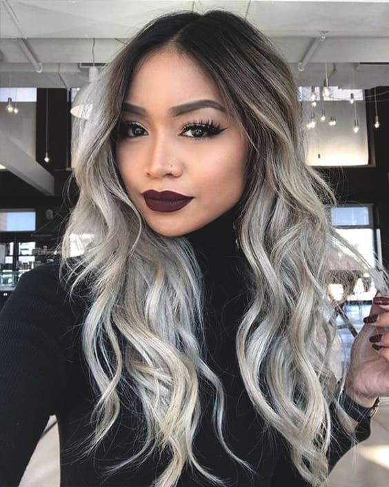 grey-wavy-hair-color-trend-2019-grey-hairs-min