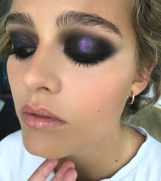 purple-glittery-eyeshadow-makeup-look-min