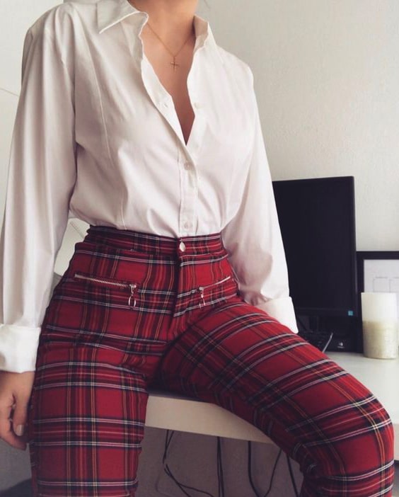 white-shirt-red-checked-leggings-valent,nes-day-outfit-ideas-min