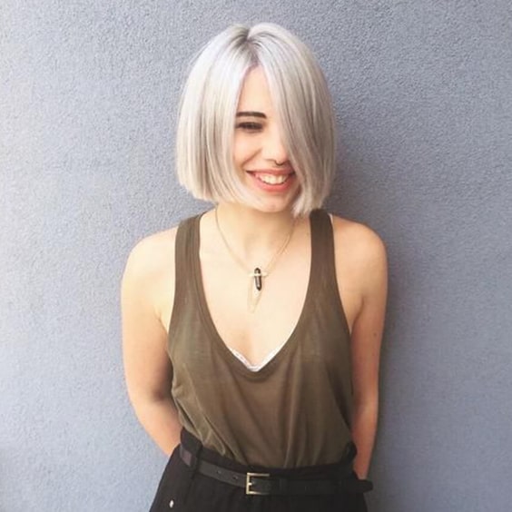 blunt-bob-hairstyle-trend-2019-haircuts-min