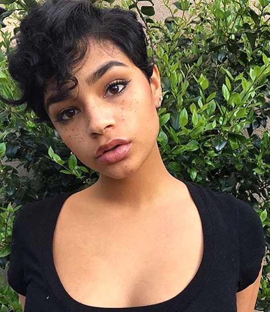 curly-pixie-cut-look-haircut-trends-2019-min