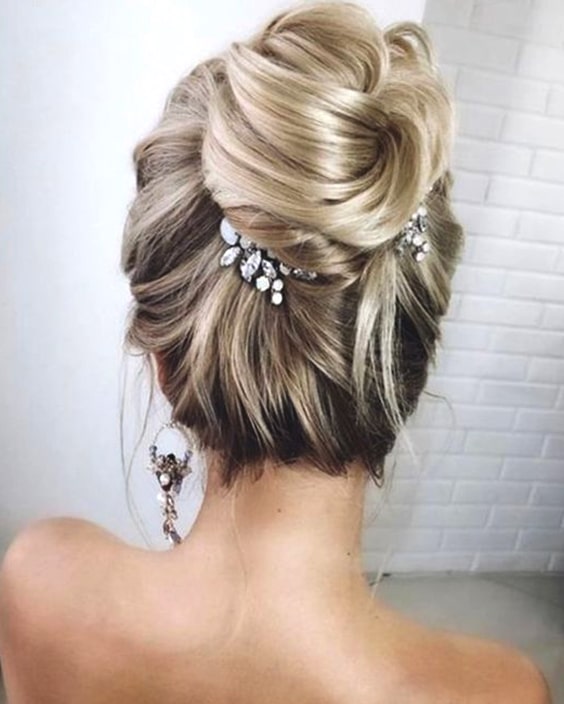 72 Romantic Wedding Hairstyle Trends In 2019 Ecemella