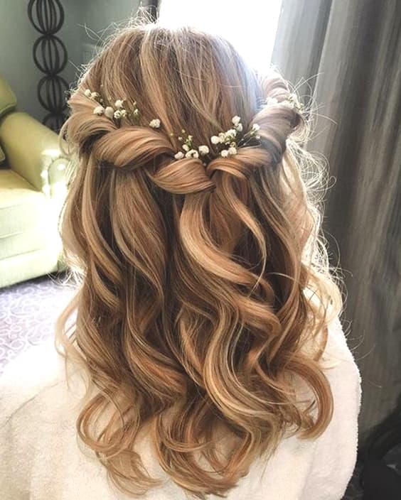 72 Romantic Wedding Hairstyle Trends in 2019 | Ecemella