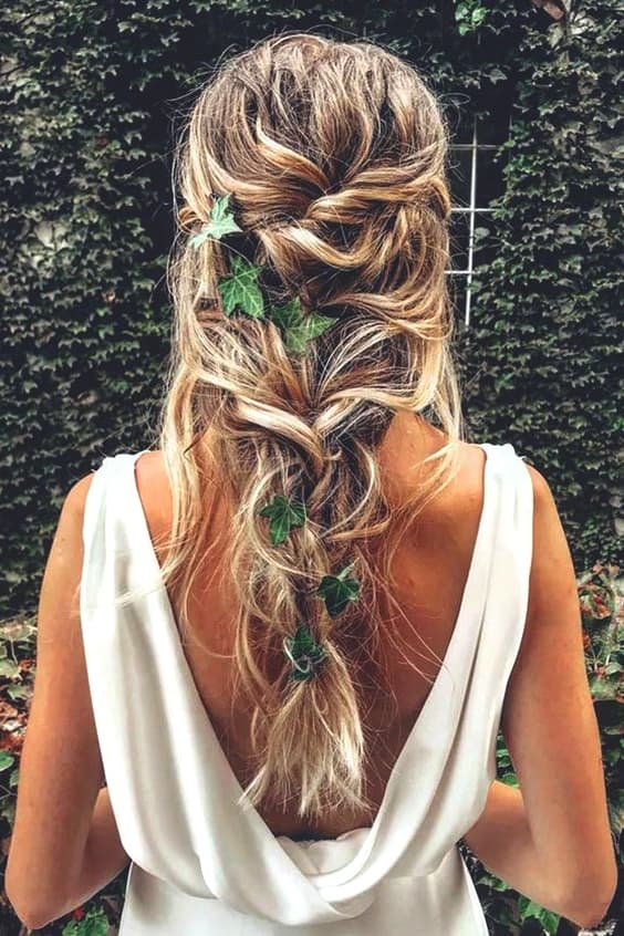 messy-boho-wedding-hairstyles-min