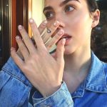 starry-nail-design-valentines-day-diy-nail-ideas-min