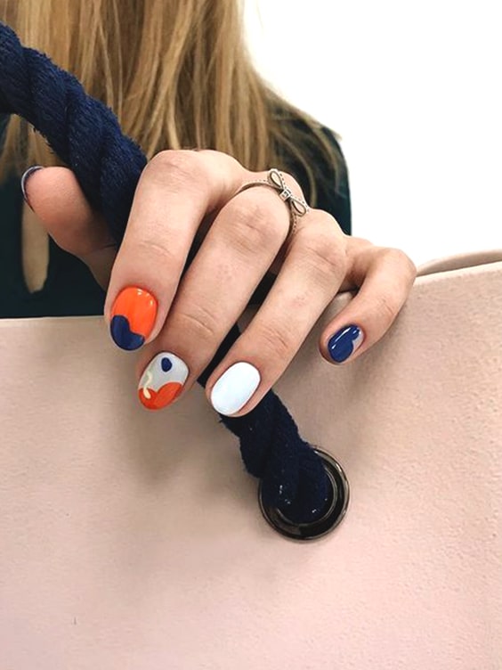 valentines-day-diy-orange-contrast-nail-design