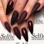 valentines-day-nail-polish-burgundy-nail-designs-min