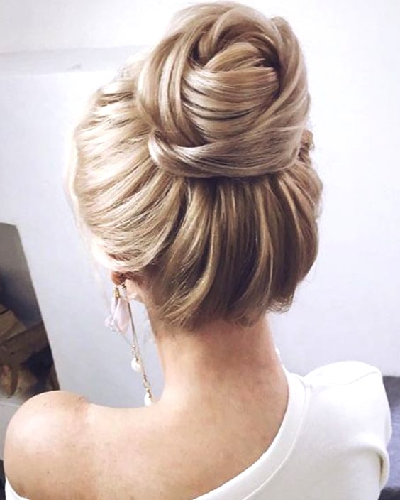 wedding-hairstyle-high-bun-min