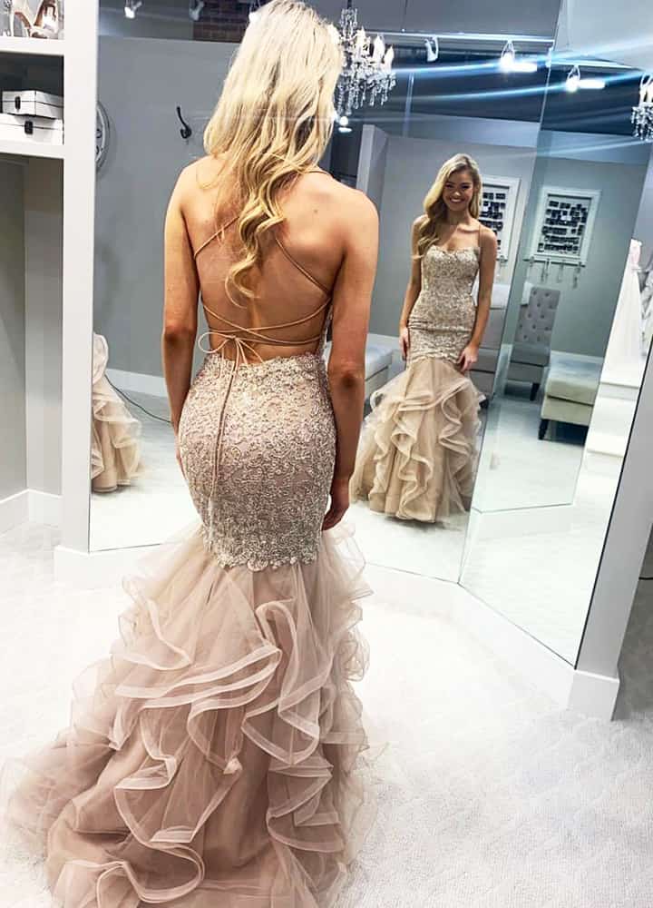 63 Fashionable Prom Dresses That Make You The Queen Of Prom Night