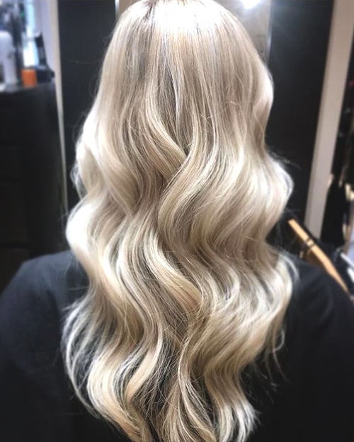 champagne-blonde-hair-trend-min