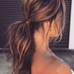 classy-pony-look-medium-lenght-hair-min