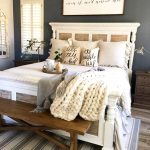 farmhouse-bedroom-ideas-interior-design-min