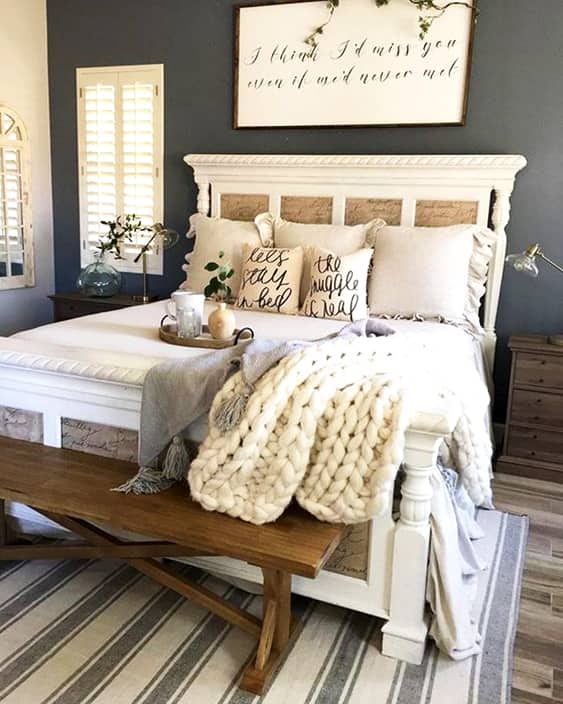 farmhouse-bedroom-ideas-interior-design-min