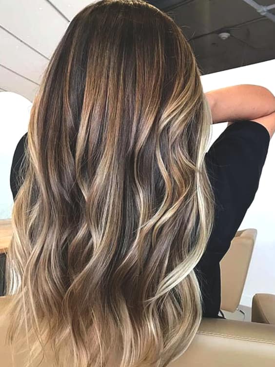 golden-highlights-for-brunettes-min